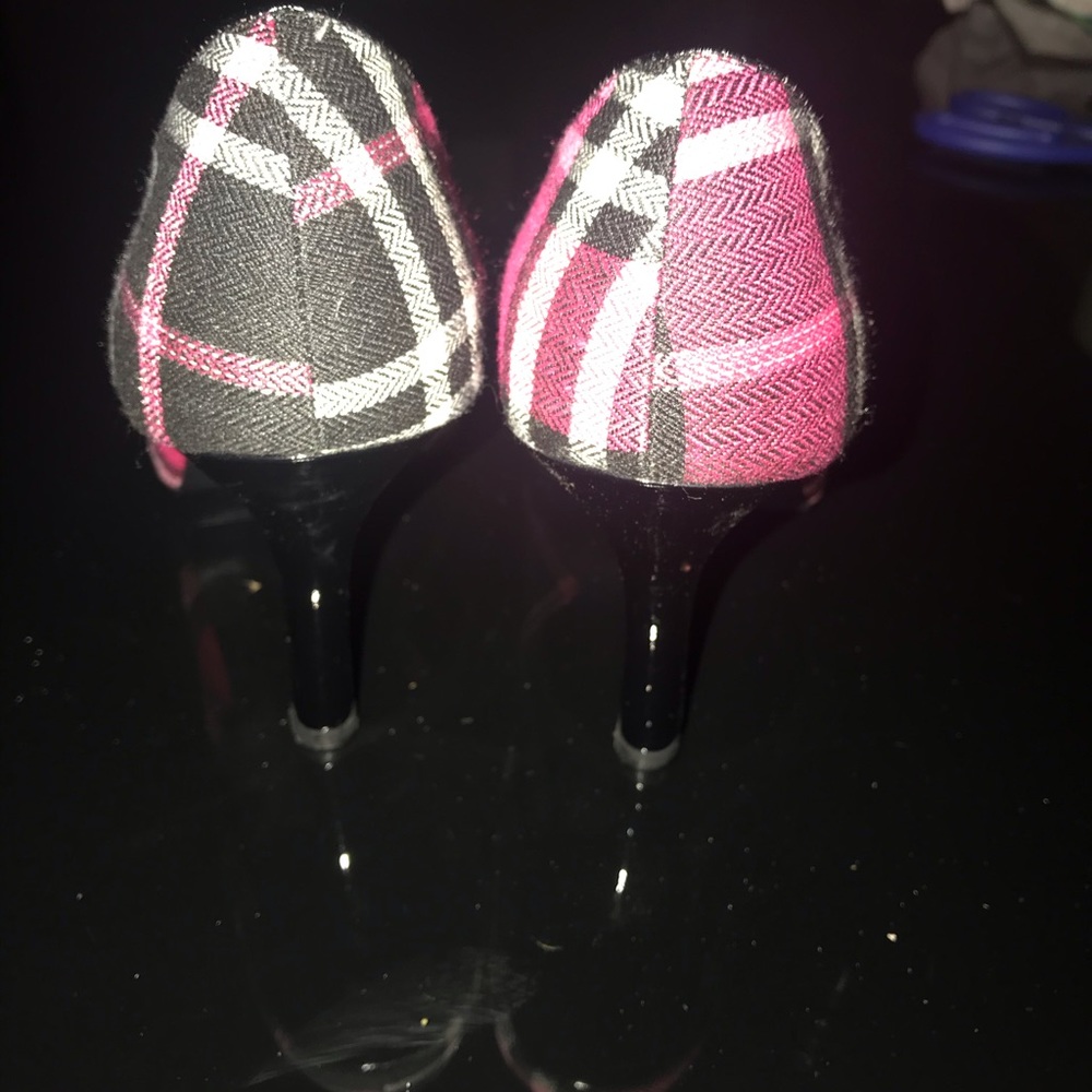 Heels - Picture 6 of 6